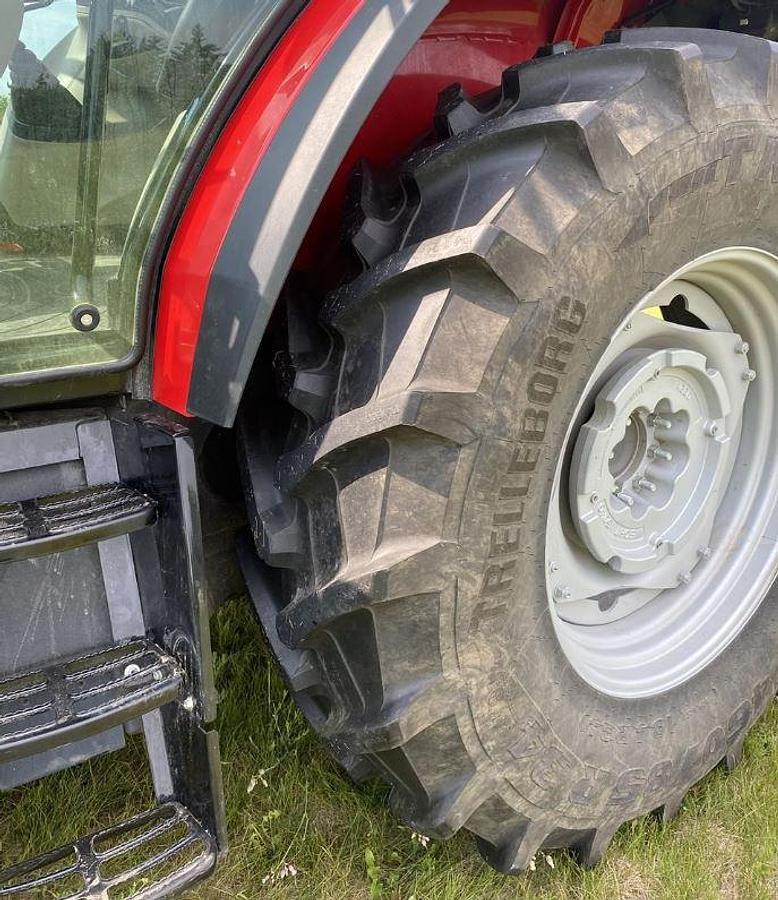 Used 2020 MASSEY FERGUSON 5711
