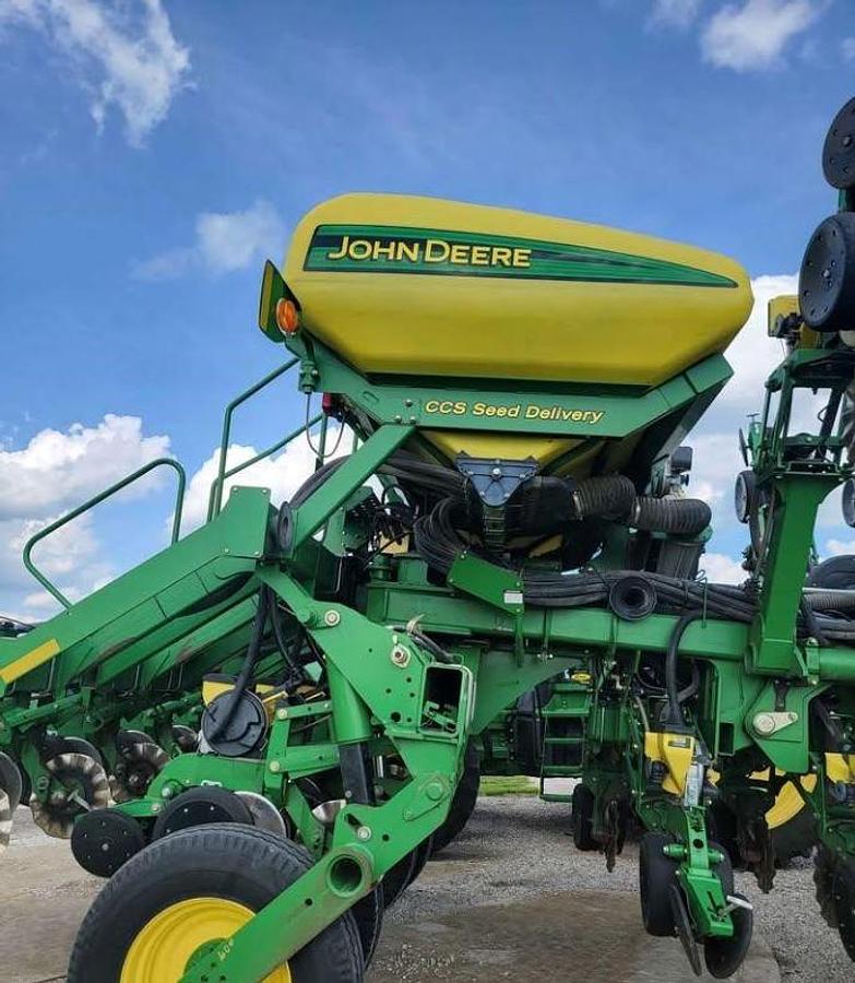 Used 2010 John Deere 1790 Planter