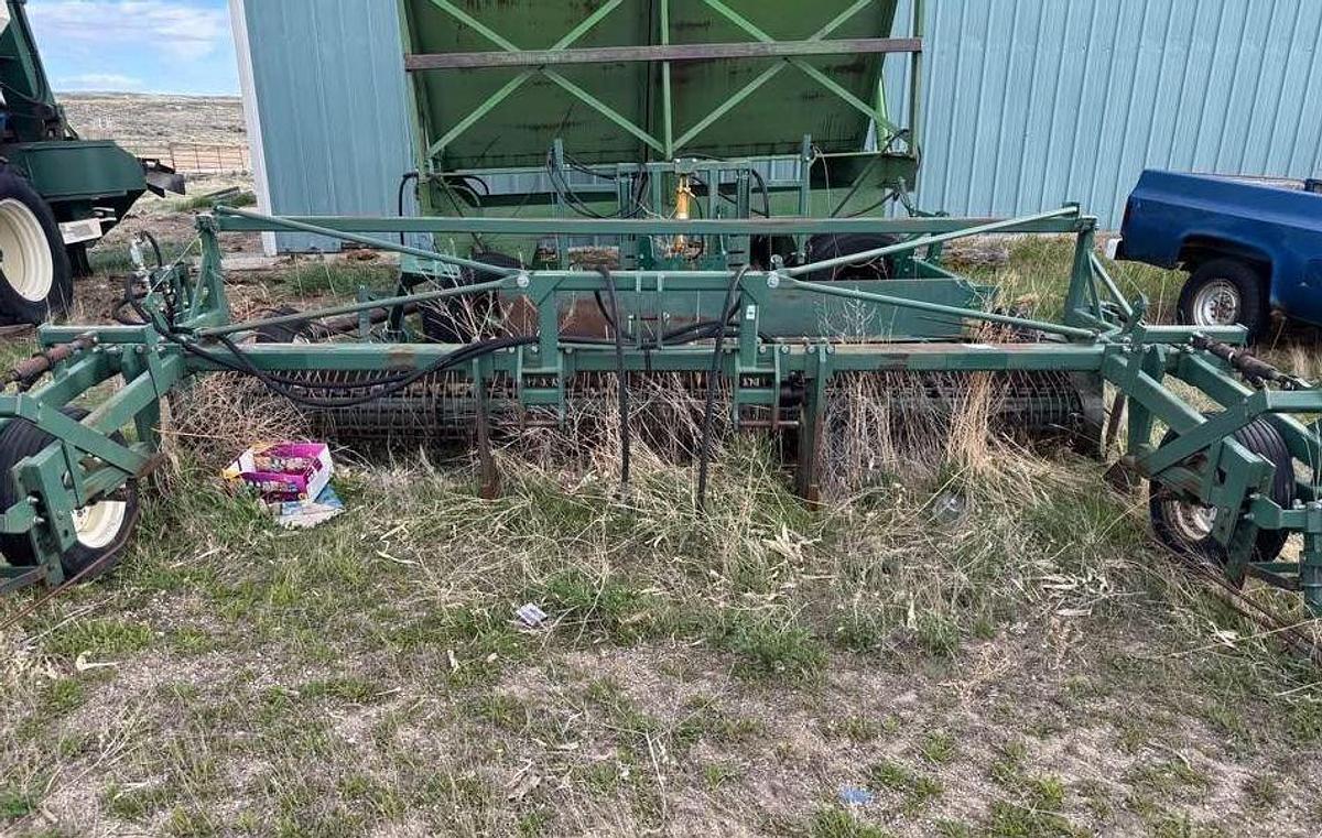 Used 2010 PICKETT TWIN MASTER Bean Combine and Cutter
