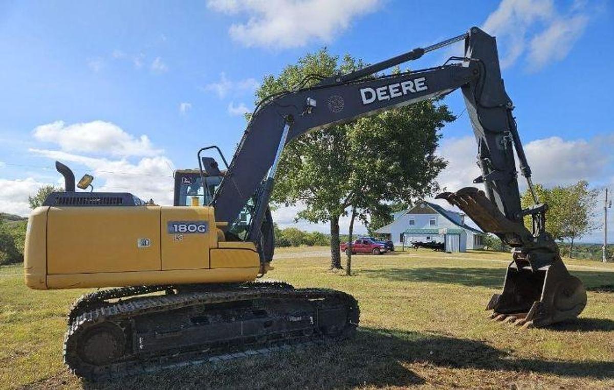 Used 2014 JOHN DEERE 180G LC
