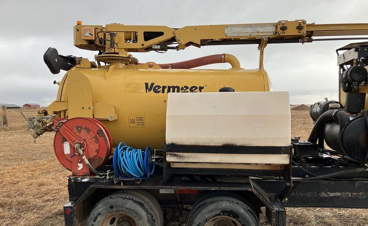 Used 2012 VERMEER V800LEG Hydrovac