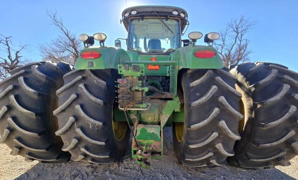 Used 2014 JOHN DEERE 9460R