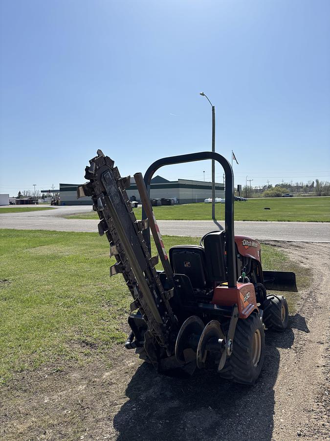 Used 2016 Ditch Witch RT130