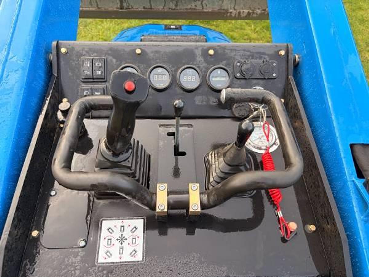 Used 2025 Derette V1000 Mini Skid