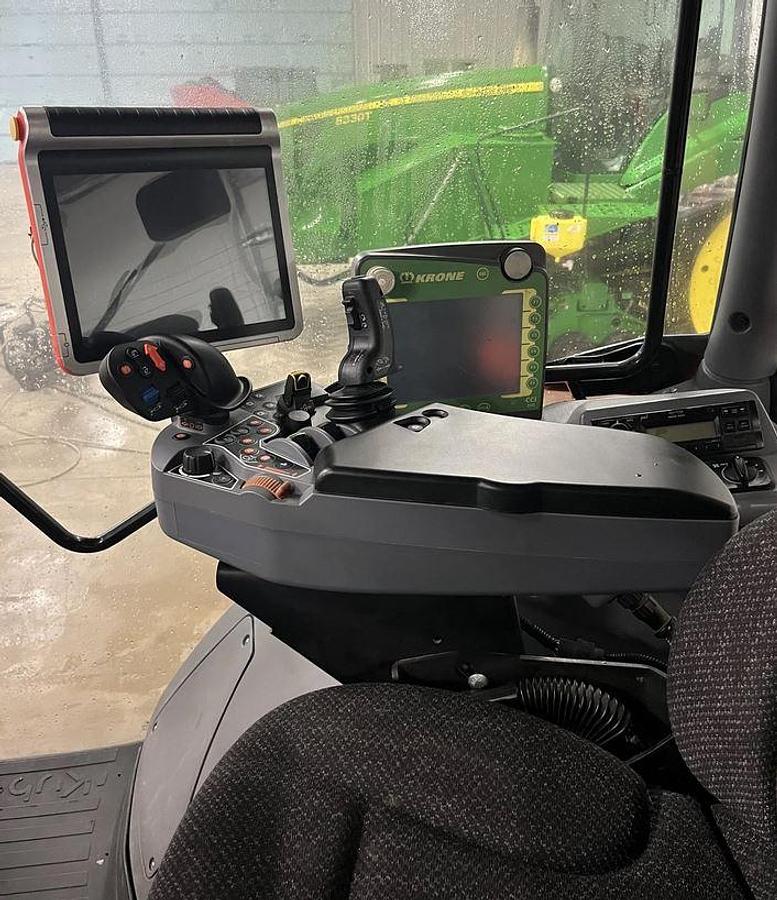 Used 2020 KUBOTA M7-152 Tractor