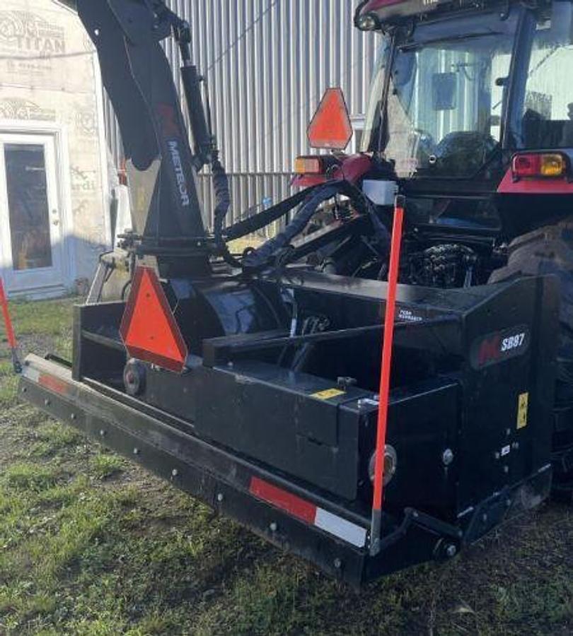 Used 2023 Mahindra 6075