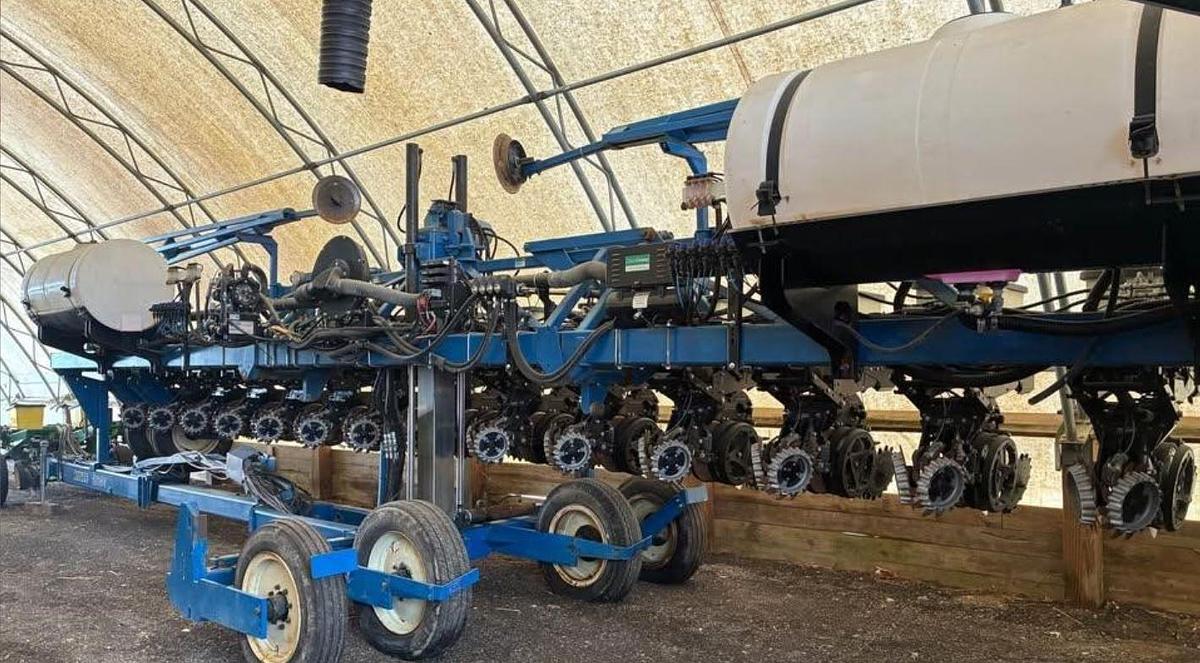 Used 2022 Kinze 2600 Rebuild