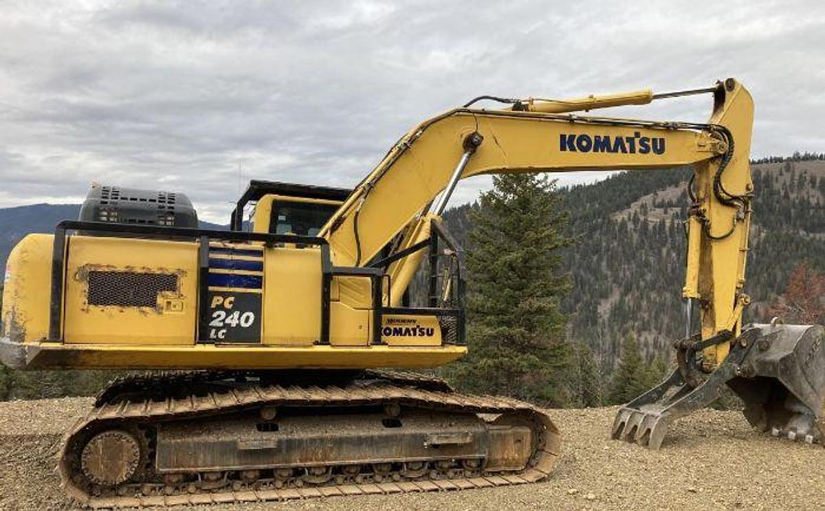 Used 2017 KOMATSU PC240 LC 11
