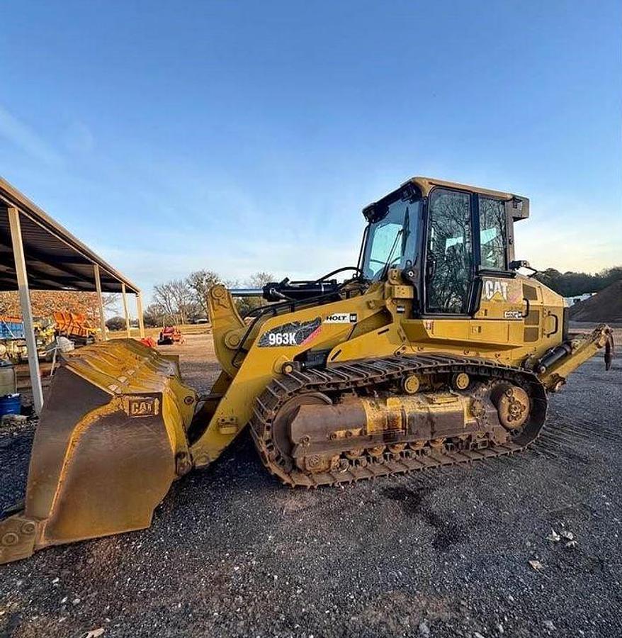 Used 2018 CATERPILLAR 963K Loader