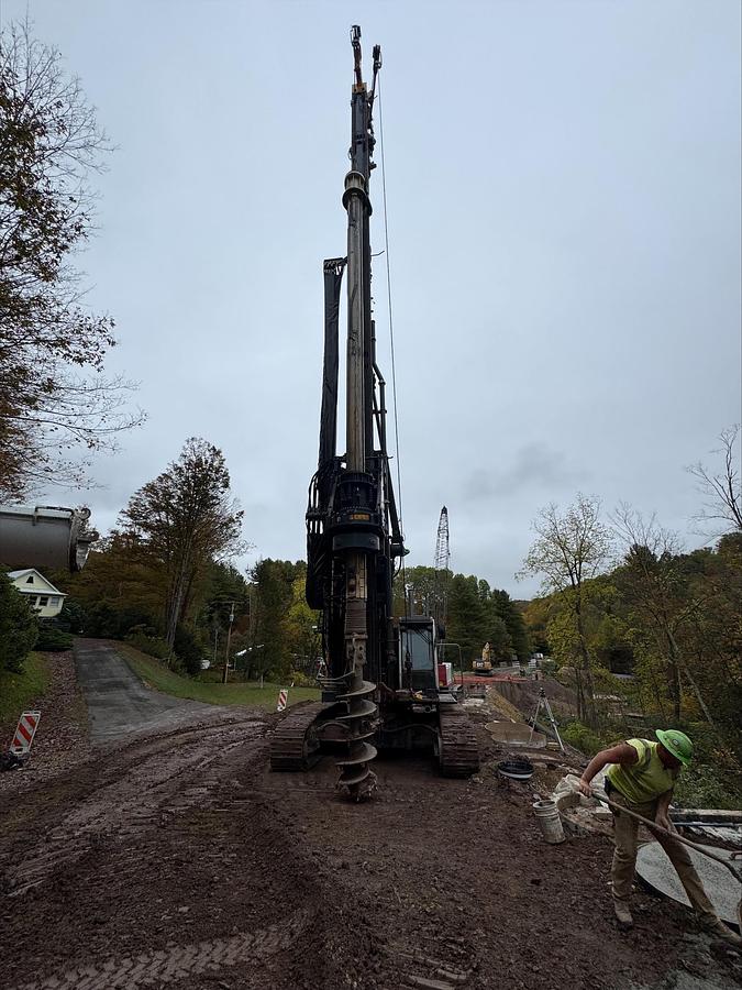 Used 2024 Bauer BG28H Drilling Rig