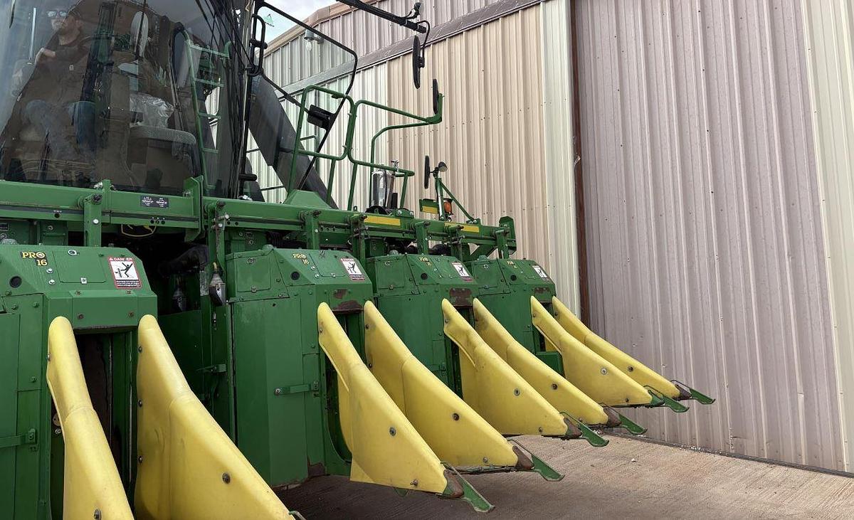 Used 2019 John Deere CP690 Cotton Picker