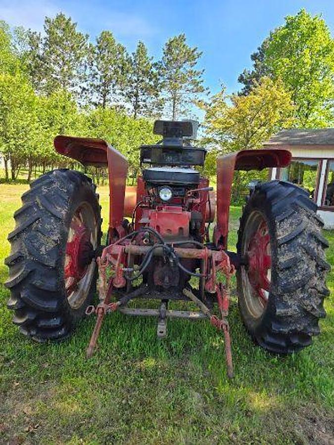 Used 1958 INTERNATIONAL 656 Classic Tractor