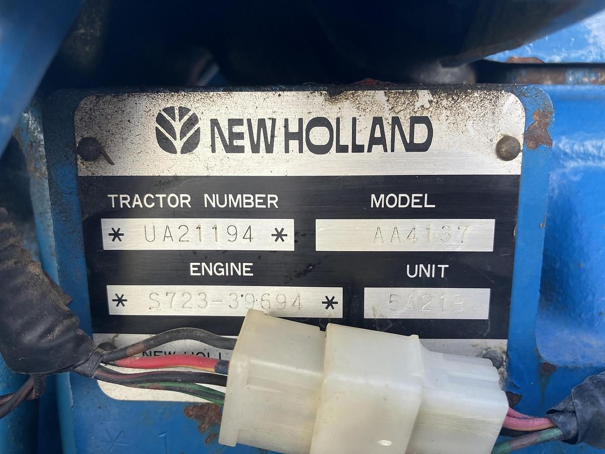 Used 1995 Ford New Holland 1215 Tractor