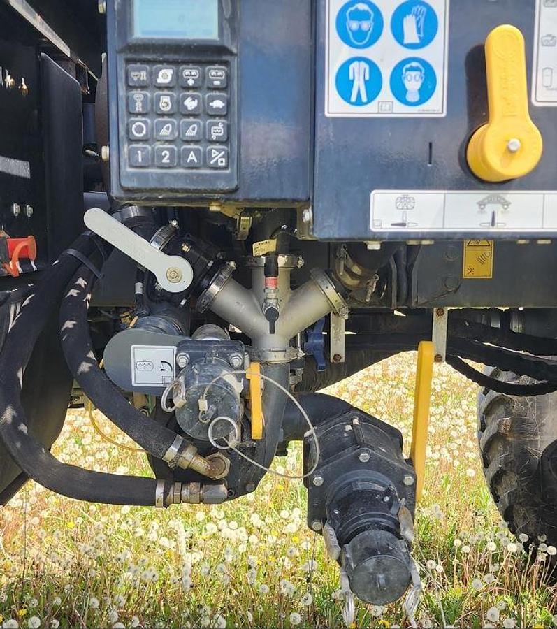 Used 2018 Rogator RG1300C