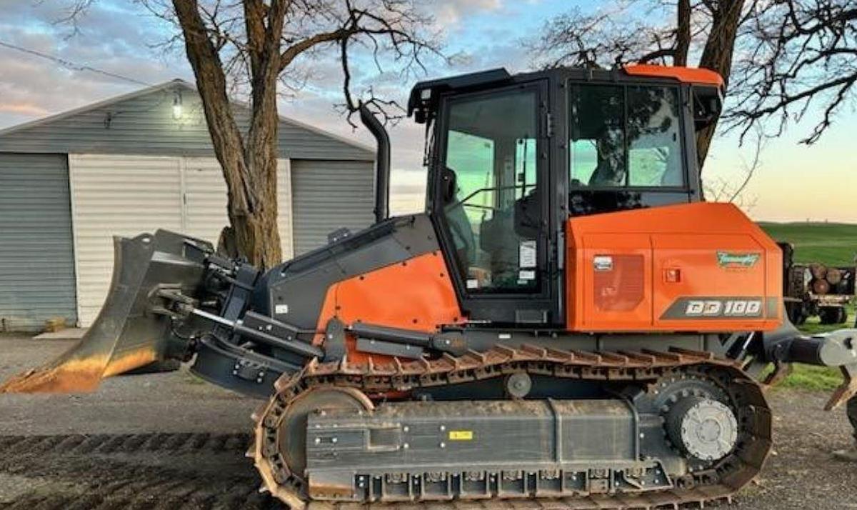 Used 2023 Develon D100