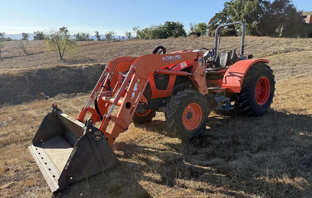Used 2018 KUBOTA M5-111D Tractor