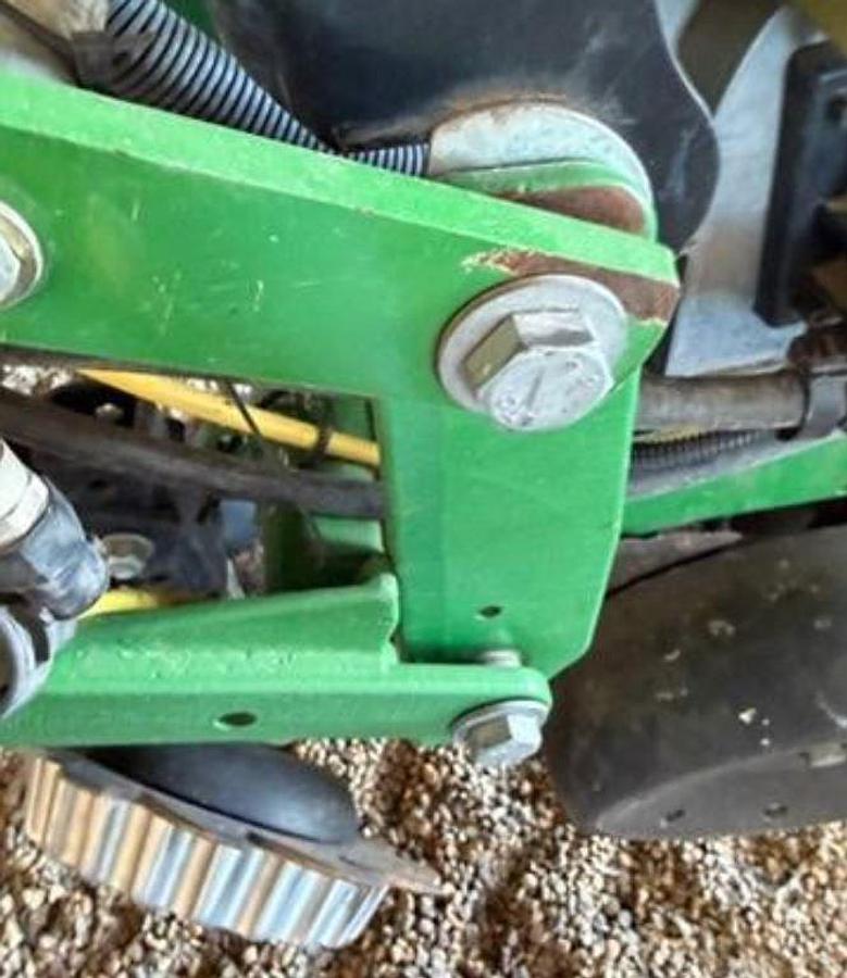 Used 2015 John Deere 1725