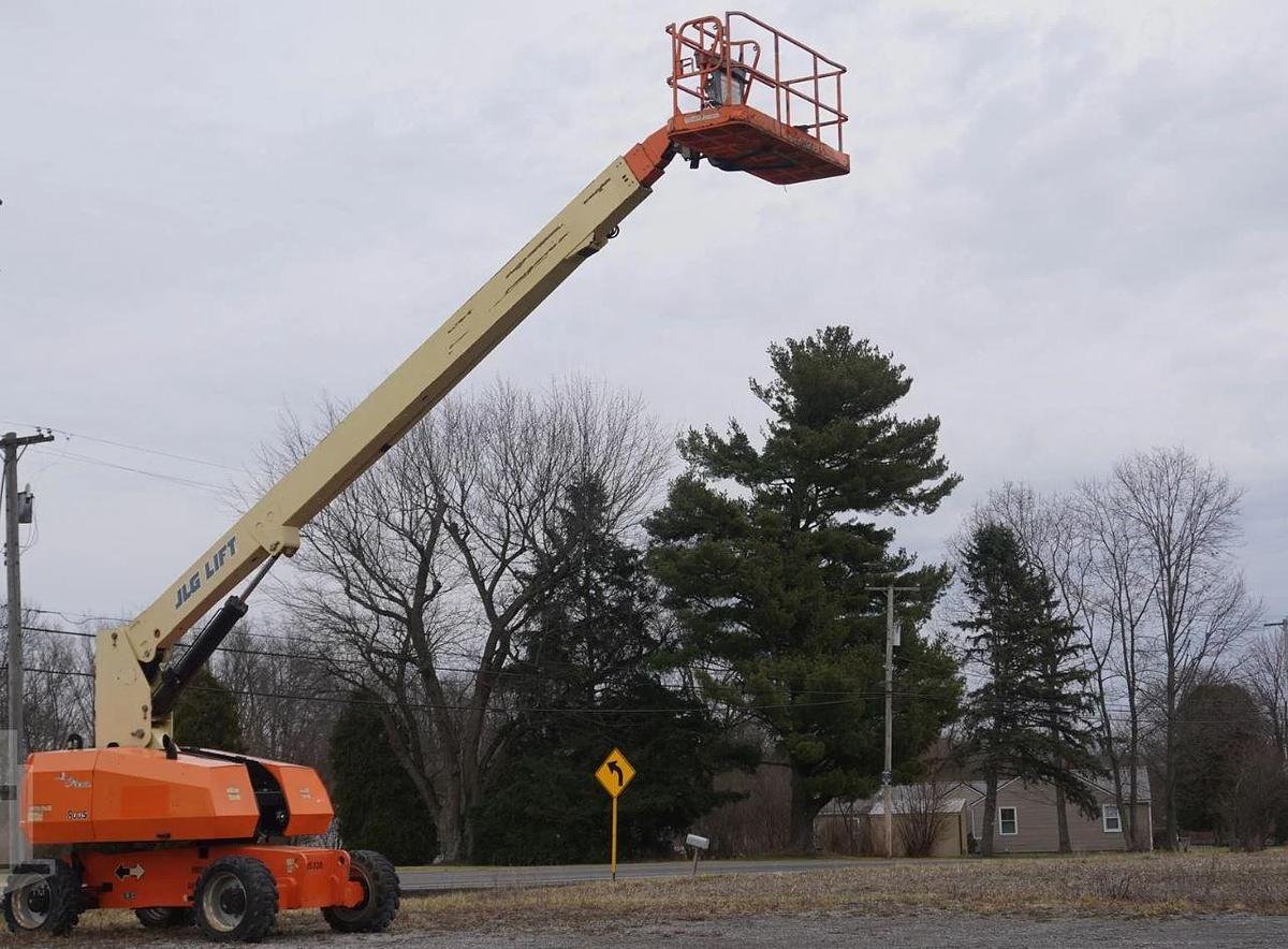 Used 2013 JLG 800S Telescopic Boom Lift