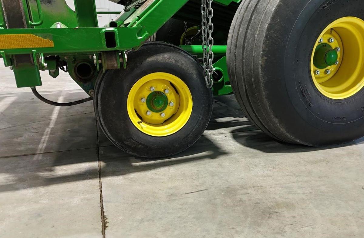 Used 2018 John Deere 560R Round Baler