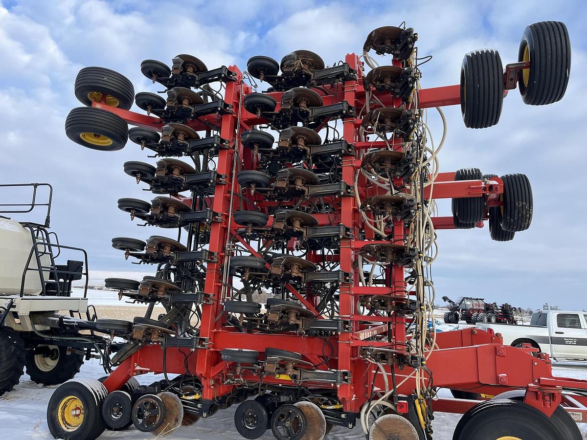 Used 2013 Bourgault 3710-60'