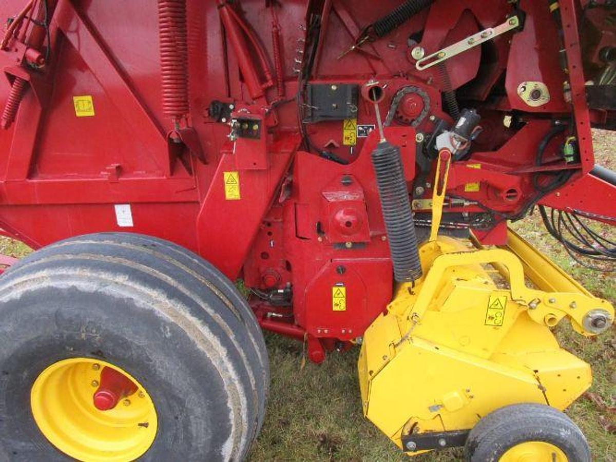 Used 2016 NEW HOLLAND Roll Belt 460