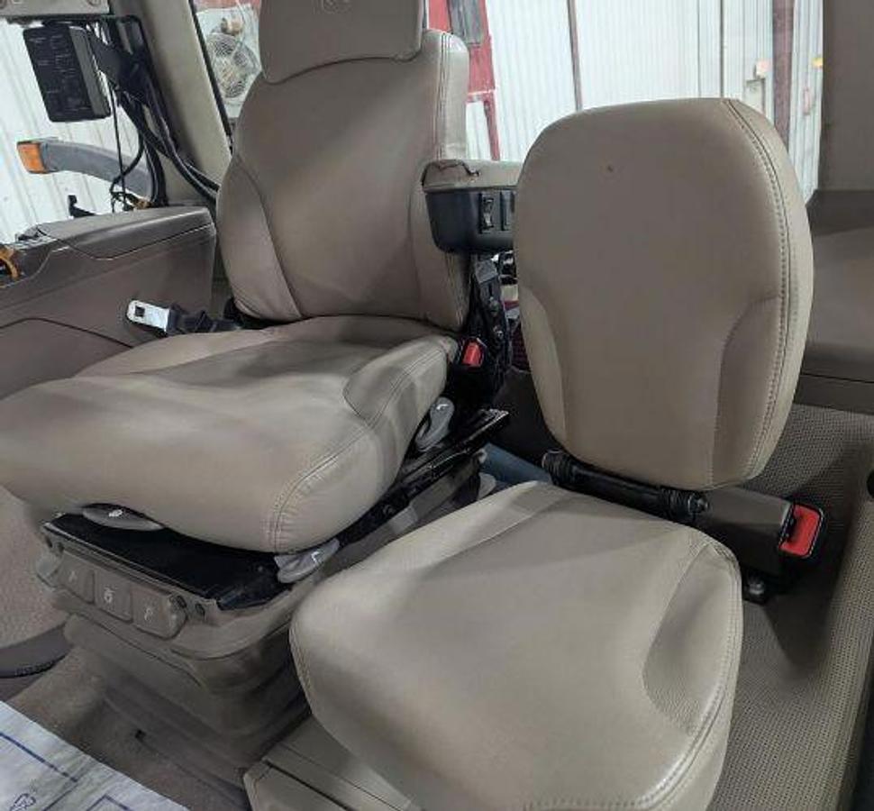 Used 2014 JOHN DEERE 8370R