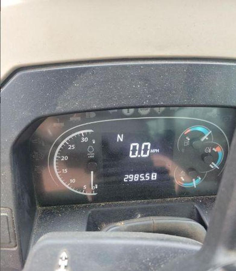 Used 2016 JOHN DEERE 6120E