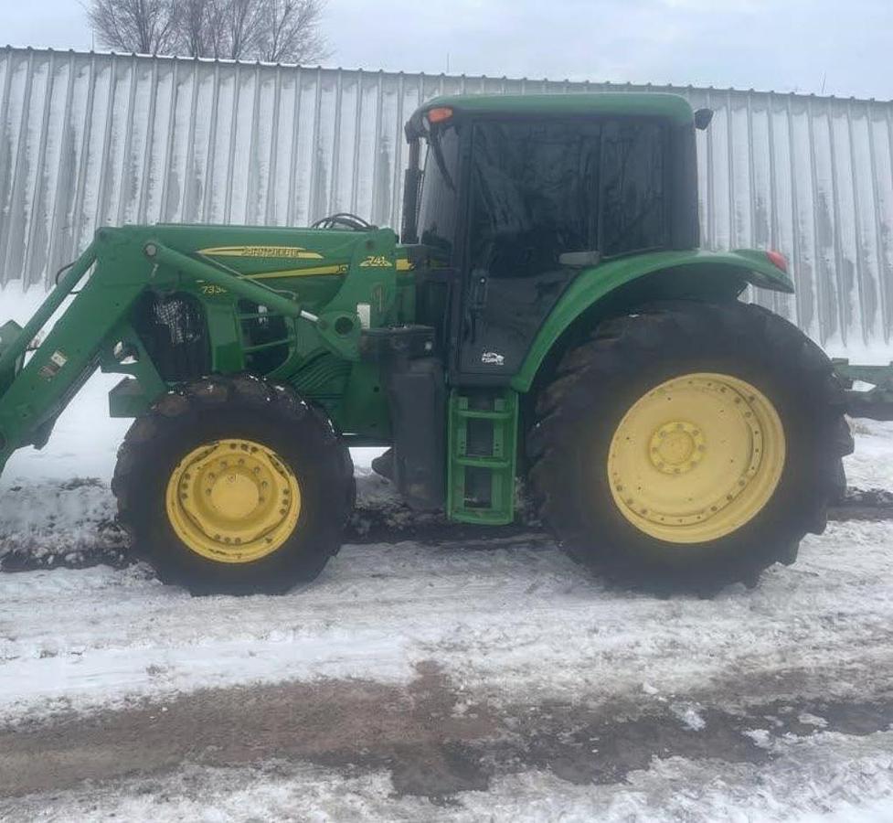Used 2011 JOHN DEERE 7330