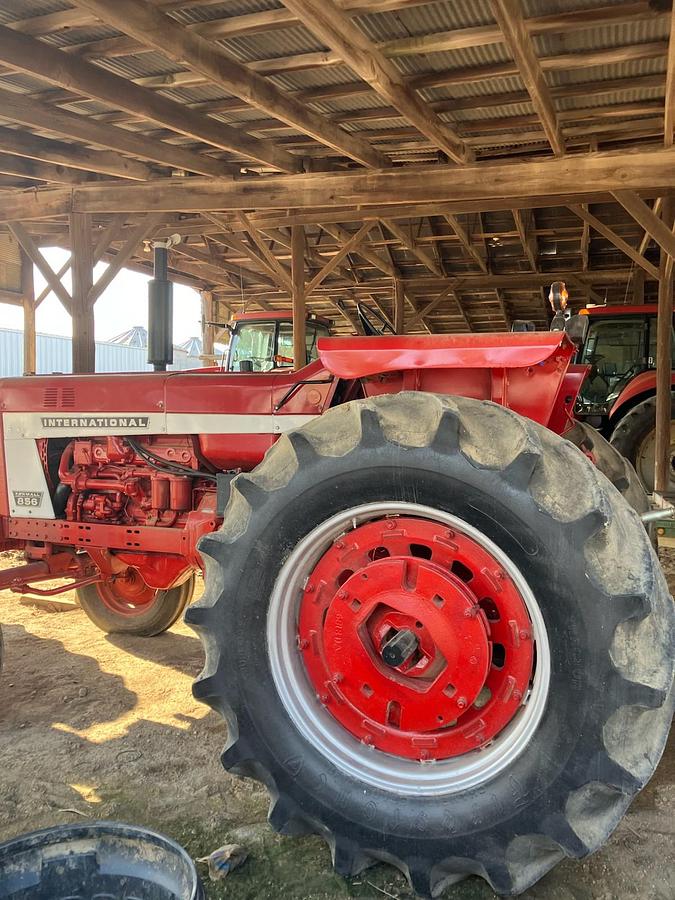 Used 1969 International 856