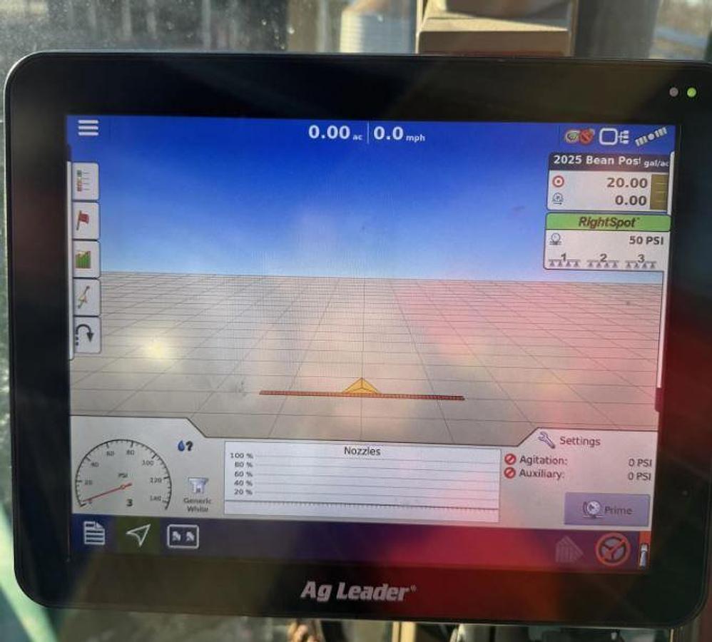 Used 2000 John Deere 4700