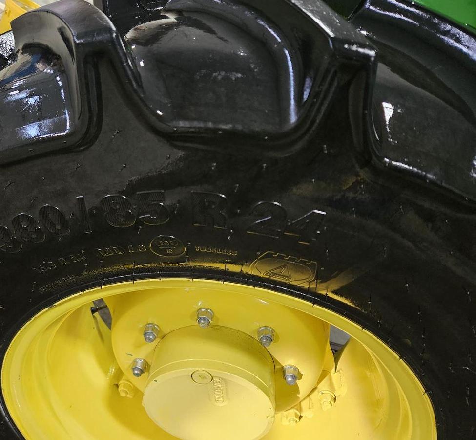 Used 2022 John Deere 6105E