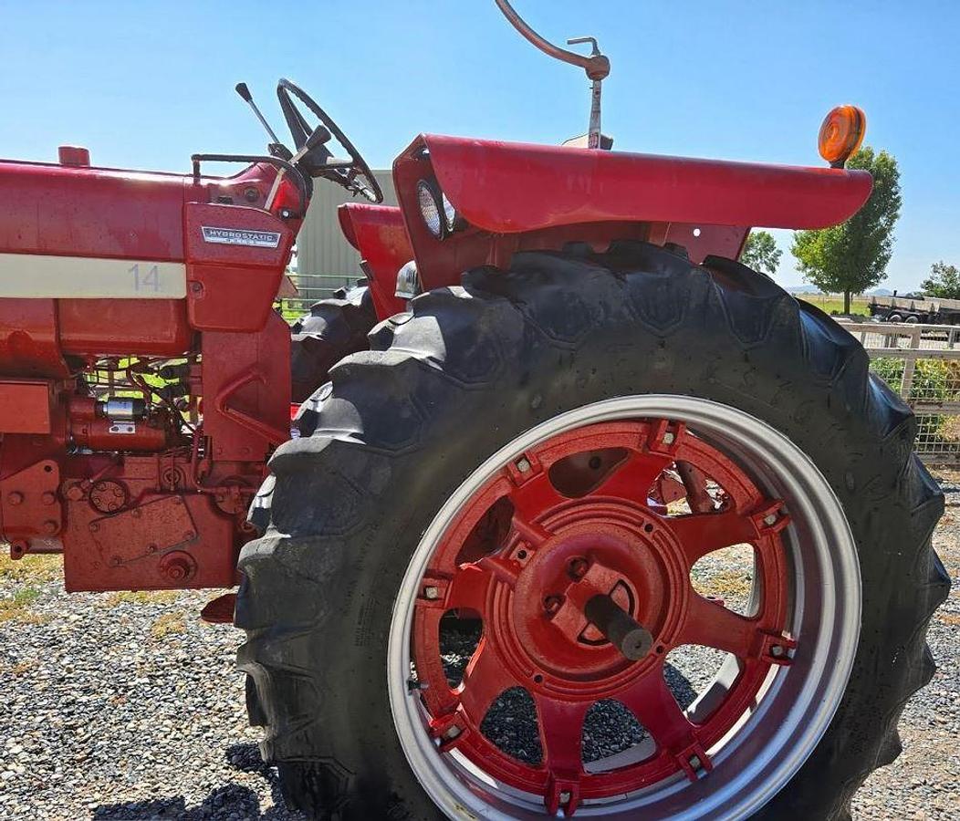 Used 1967 INTERNATIONAL 656 Tractor