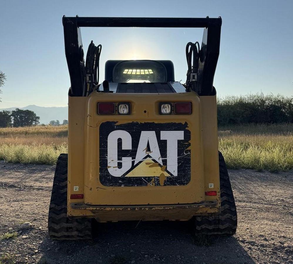Used 2012 Caterpillar D6N LGP Skid Steer