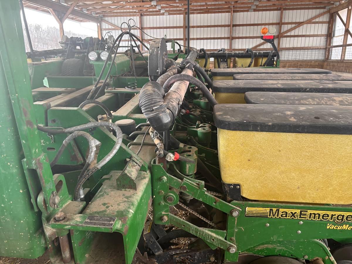 Used 1997 John Deere 1780 12-23 row Conservation Planter
