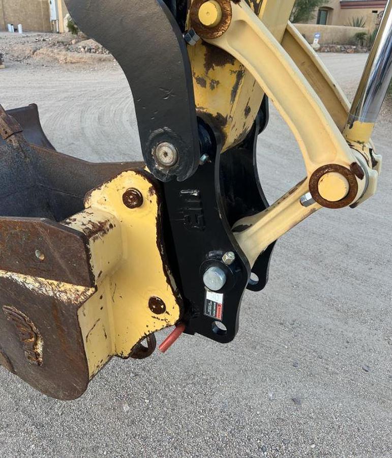 Used 2011 KOMATSU PC88MR-8