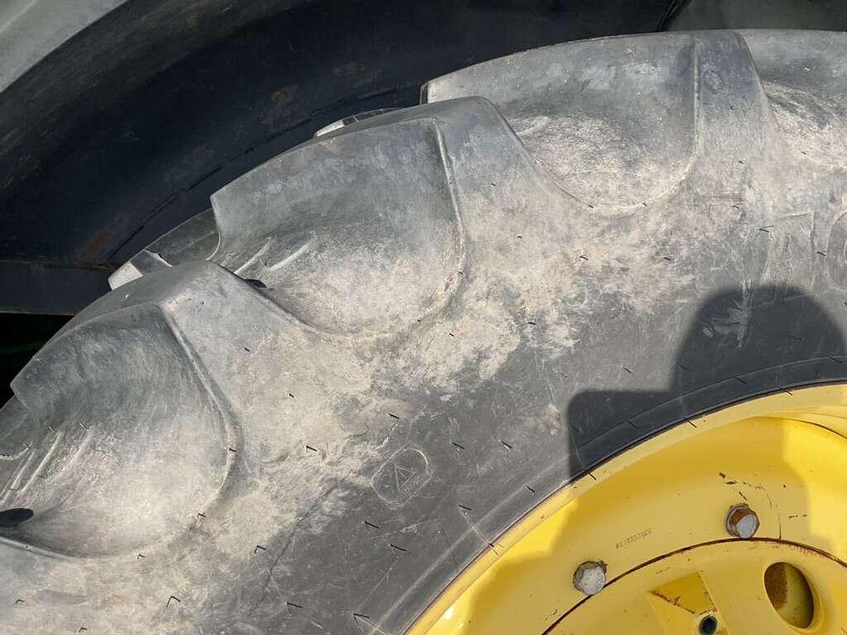 Used 2012 JOHN DEERE 7215R Tractor