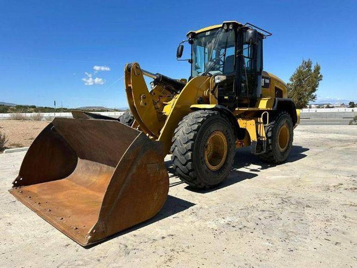 Used 2015 CATERPILLAR 930K Wheel Loader
