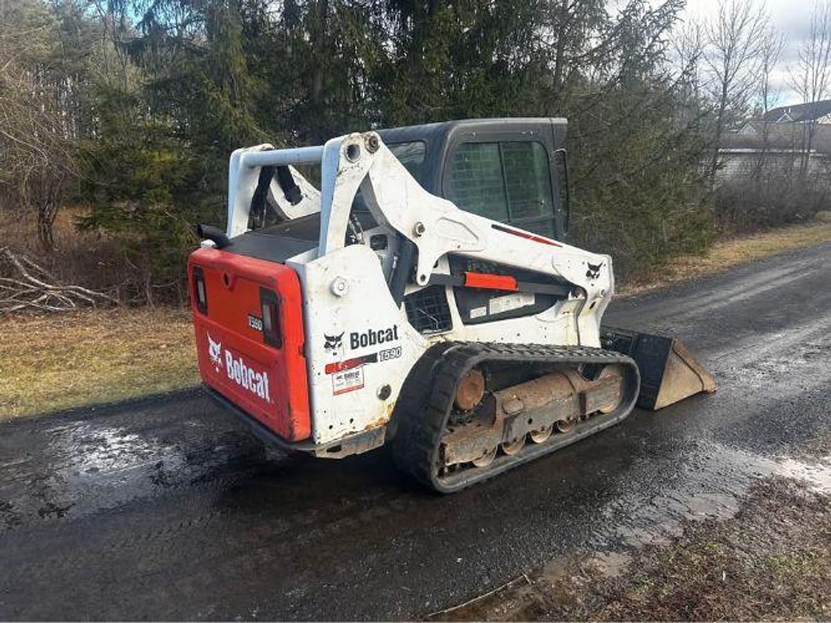 Used 2016 BOBCAT T590
