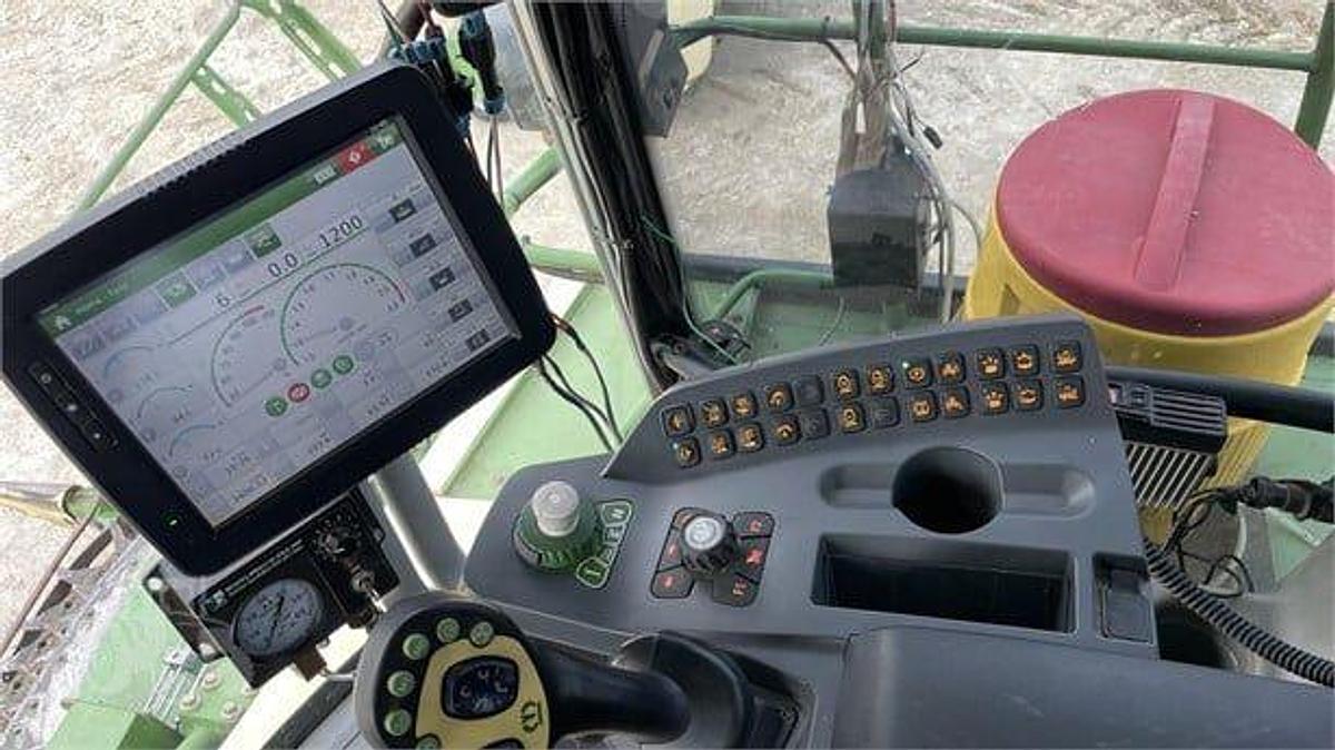 Used 2015 Krone BIG X 580