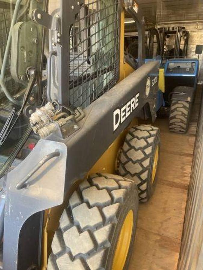 Used 2013 JOHN DEERE 320D Skid Steer Loader
