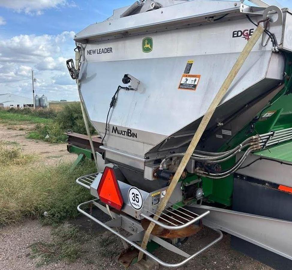 Used 2022 JOHN DEERE 800R