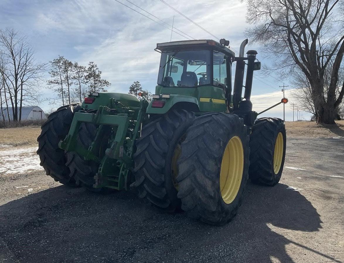 Used 1999 JOHN DEERE 9400 Tractor