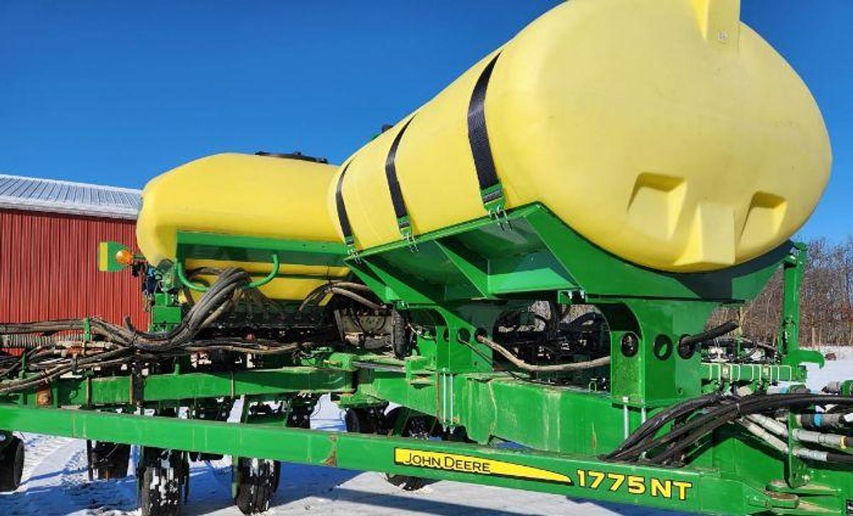 Used 2015 JOHN DEERE 1775NT