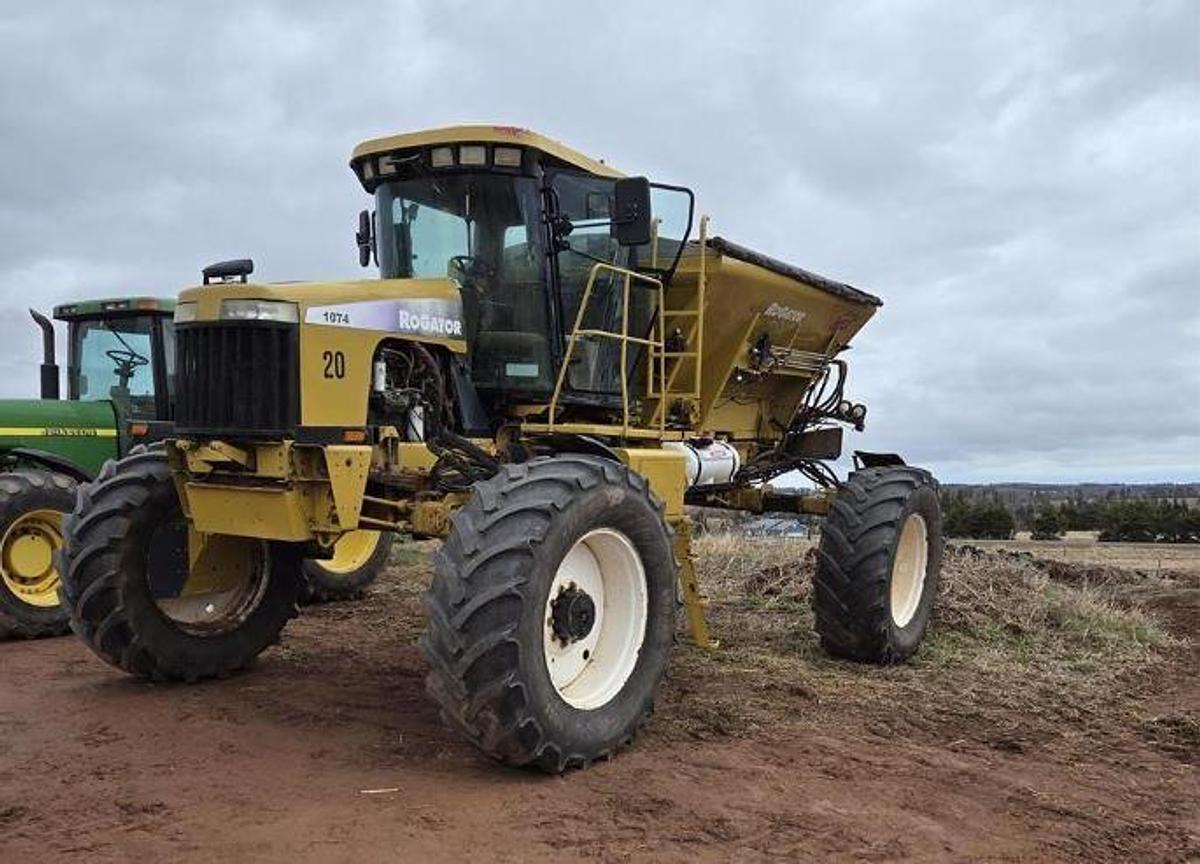 Used 2006 AG CHEM ROGATOR 1074C