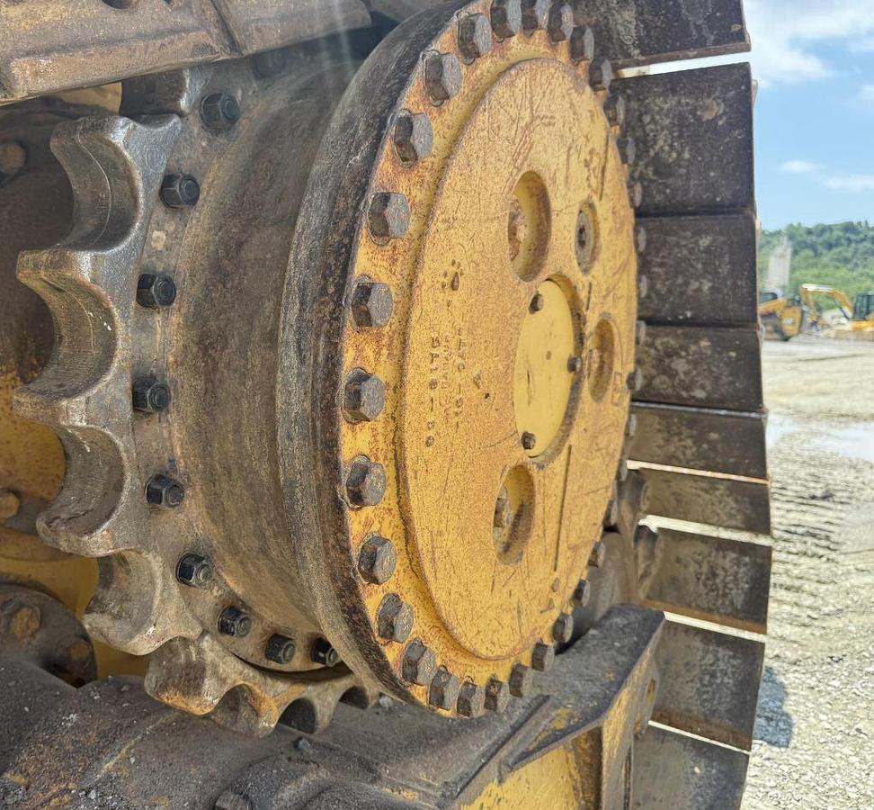 Used 2015 Caterpillar D6T