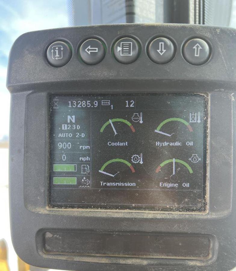 Used 2014 Deere 624K