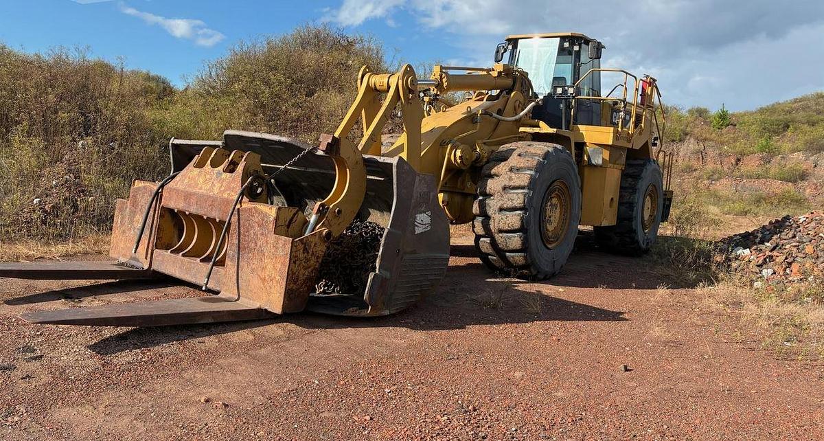 Used 2011 CATERPILLAR 988H Wheel Loader