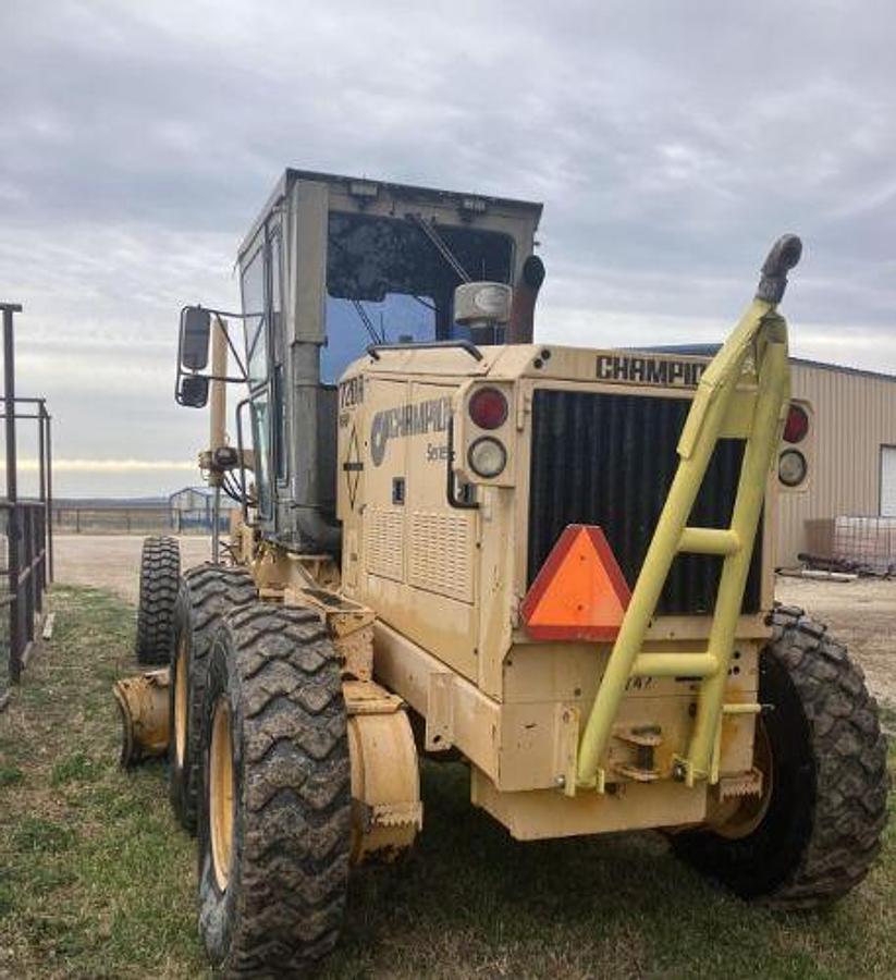 Used 1999 Champion 720A VHP