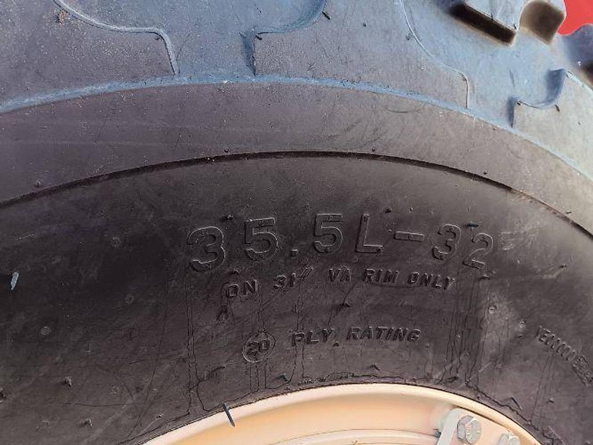 Used 2013 Brent 1082 Grain Cart