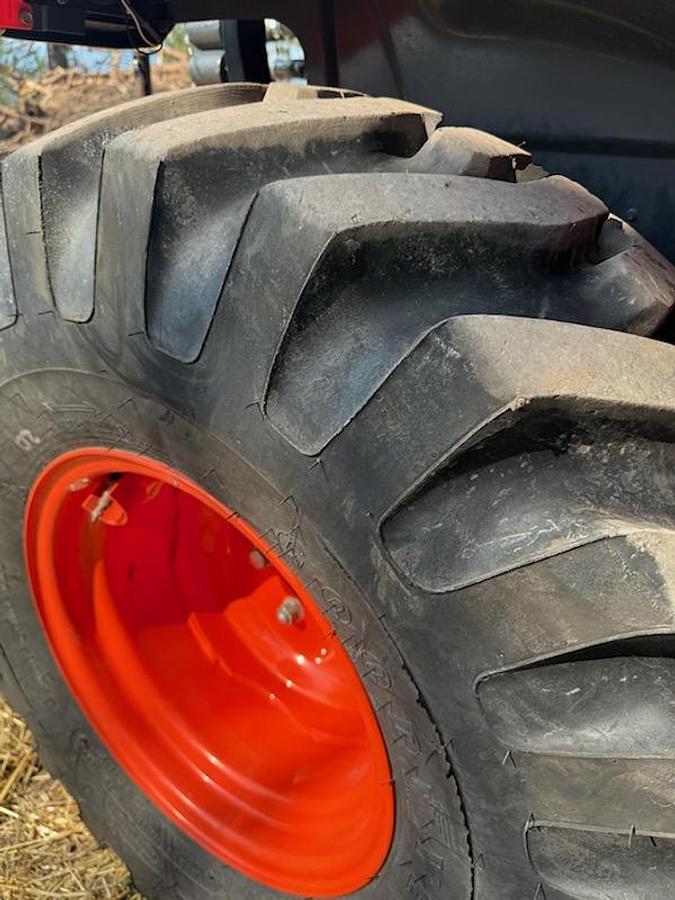 Used 2017 Kubota B3350 w/ Loader